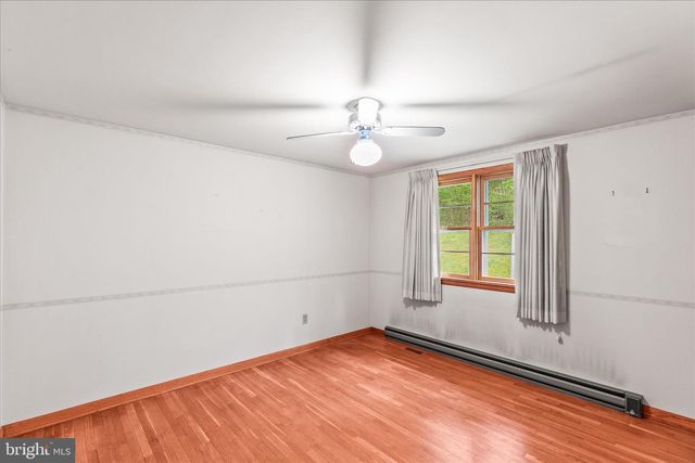 5258 GRAND VALLEY RD, Westminster, MD 21158