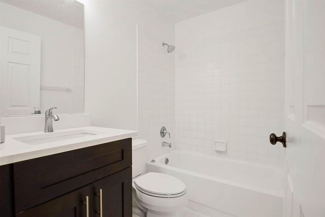 14 Vía De Casas Sur 103, Boynton Beach, FL 33426