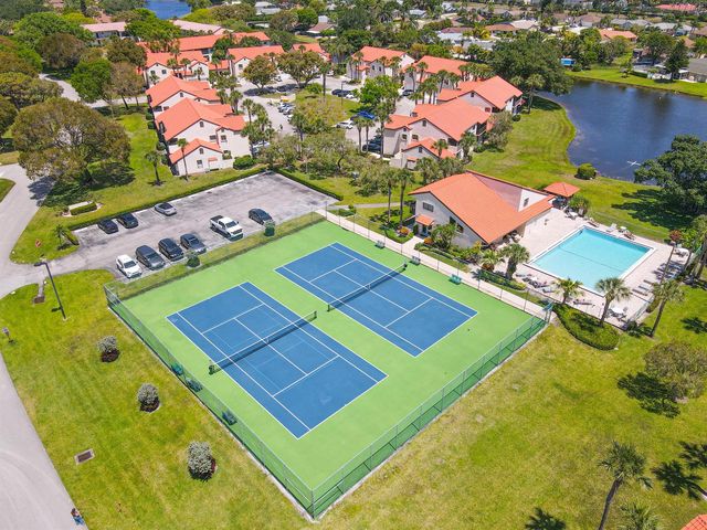 14 Vía De Casas Sur 103, Boynton Beach, FL 33426