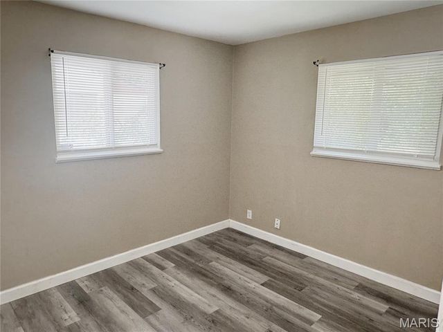 10877 Spring Garden Drive, St Louis, MO 63137