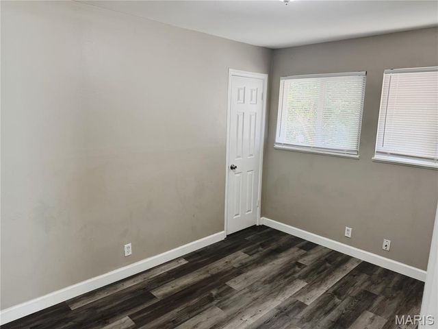 10877 Spring Garden Drive, St Louis, MO 63137