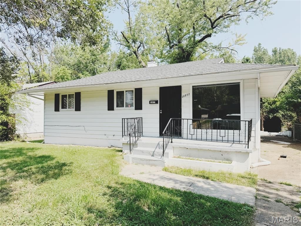 10877 Spring Garden Drive, St Louis, MO 63137