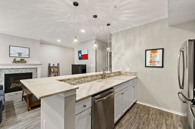 3839 Dry Creek DR 106, Austin, TX 78731