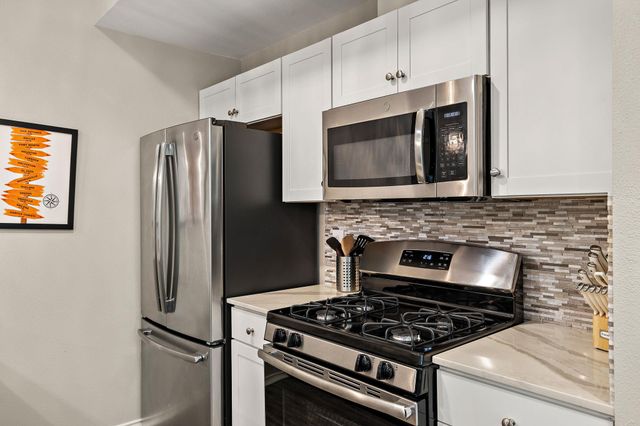 3839 Dry Creek DR 106, Austin, TX 78731