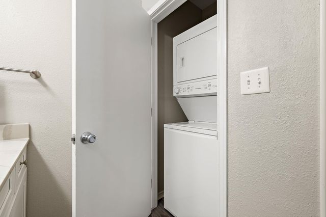 3839 Dry Creek DR 106, Austin, TX 78731