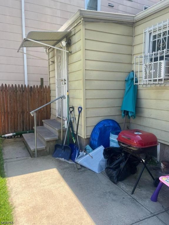 1013 Laura St, Elizabeth City, NJ 07201 — photo 4