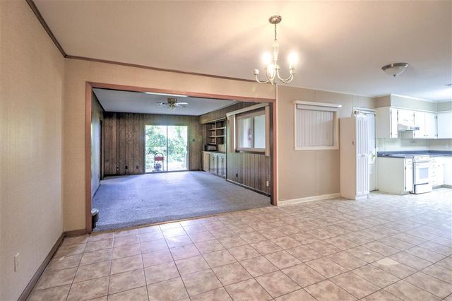 3702 Creole St Street, Lake Charles, LA 70605