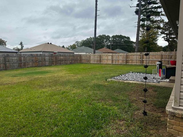 108 Spruce St, Jacksonville, AR 72076