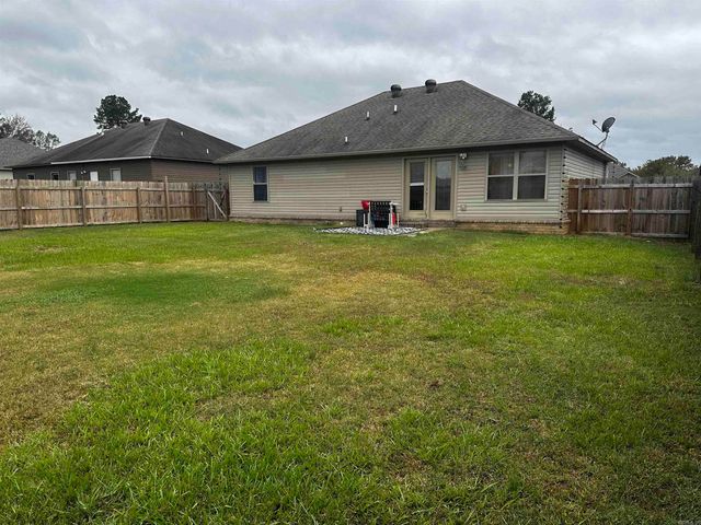 108 Spruce St, Jacksonville, AR 72076