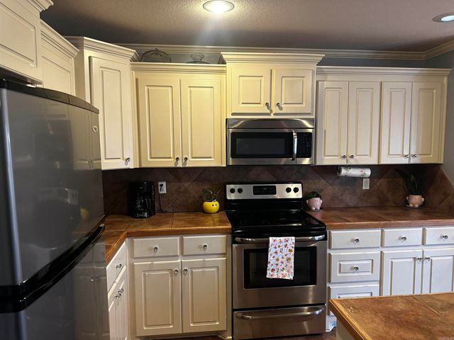 108 Spruce St, Jacksonville, AR 72076