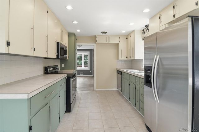 26277 S End Road, Kittredge, CO 80457