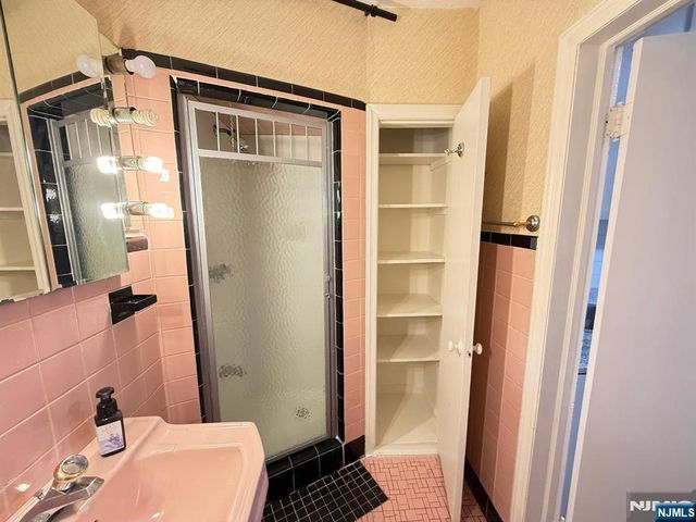 272 Frances Street 2, Teaneck, NJ 07666