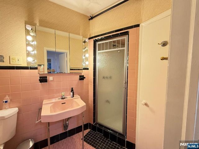 272 Frances Street 2, Teaneck, NJ 07666