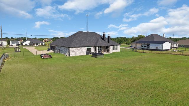 259 Durning Road, Van Alstyne, TX 75495