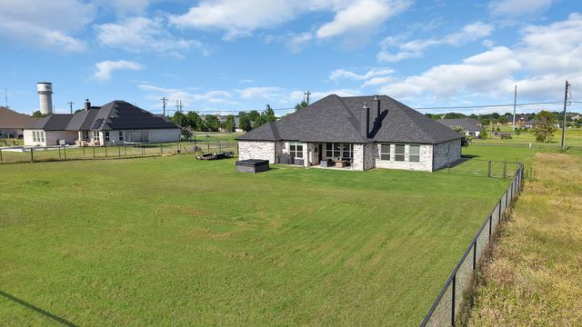 259 Durning Road, Van Alstyne, TX 75495