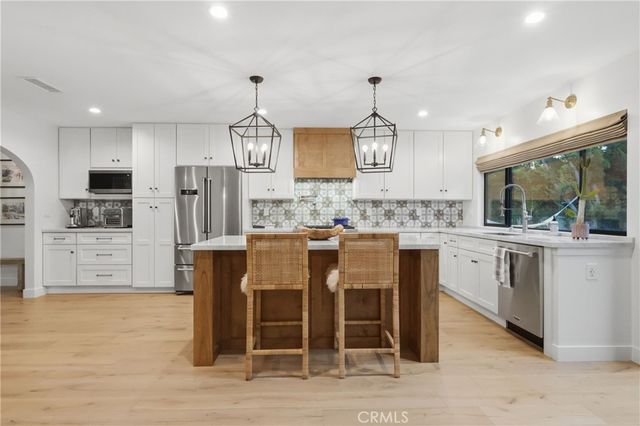 22616 Town Crier, Calabasas, CA 91302