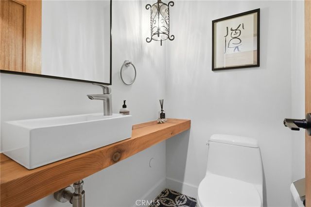 22616 Town Crier, Calabasas, CA 91302