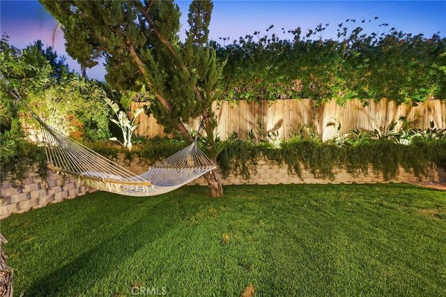 22616 Town Crier, Calabasas, CA 91302