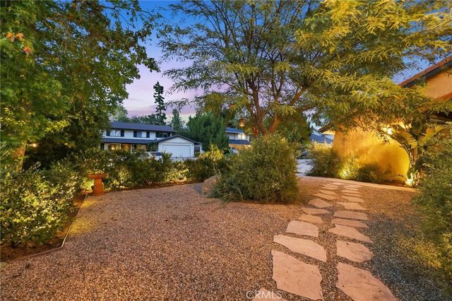 22616 Town Crier, Calabasas, CA 91302