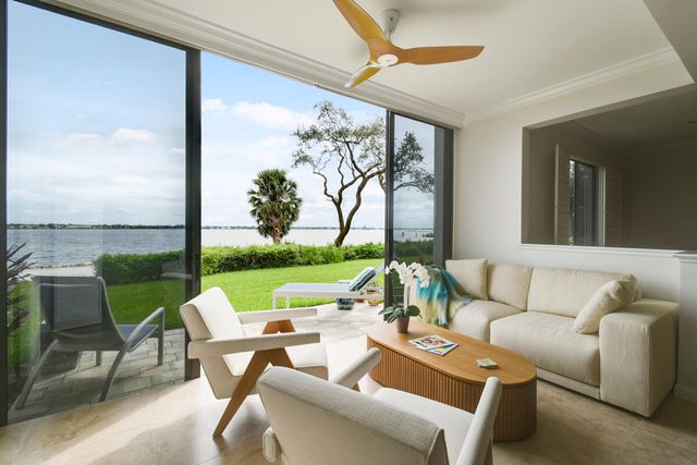 2570 NW Seagrass Drive 3a, Palm City, FL 34990