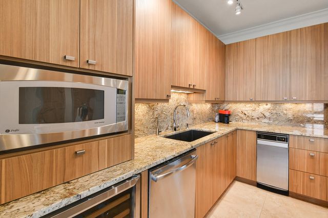 2570 NW Seagrass Drive 3a, Palm City, FL 34990