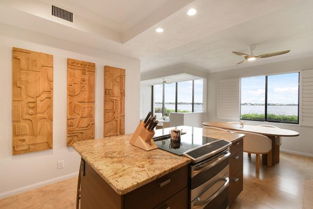 2570 NW Seagrass Drive 3a, Palm City, FL 34990