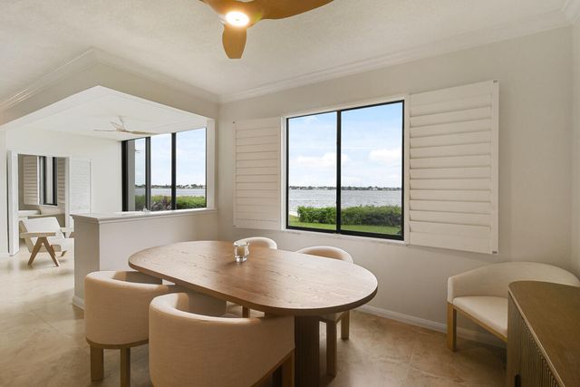 2570 NW Seagrass Drive 3a, Palm City, FL 34990