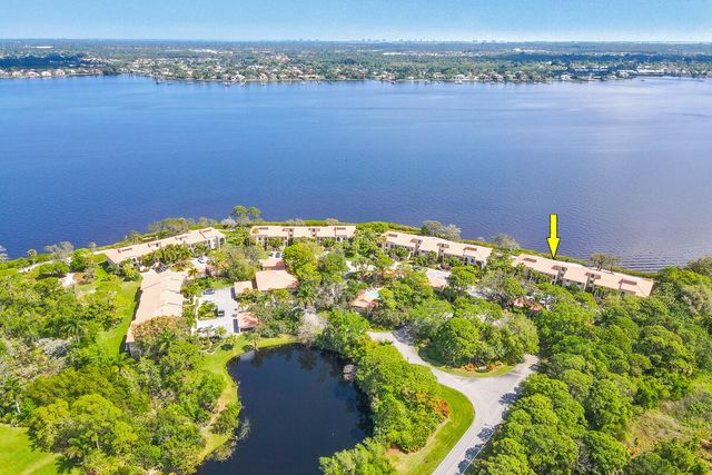 2570 NW Seagrass Drive 3a, Palm City, FL 34990