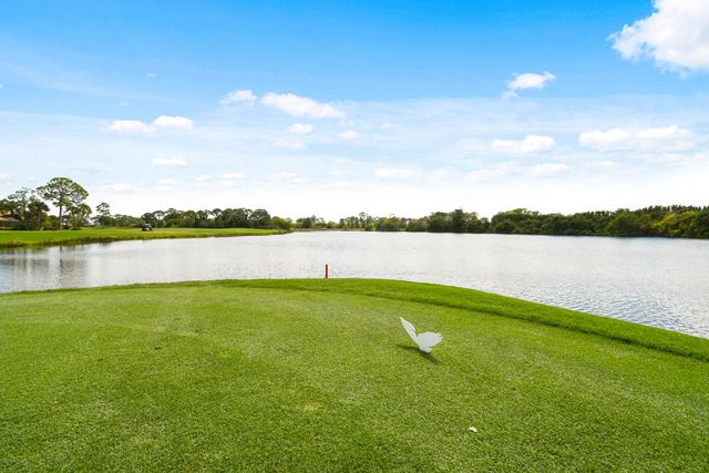 2570 NW Seagrass Drive 3a, Palm City, FL 34990