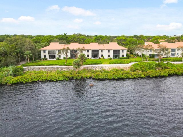2570 NW Seagrass Drive 3a, Palm City, FL 34990