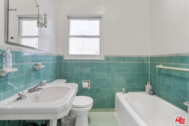 7063 Lanewood Avenue, Los Angeles, CA 90028