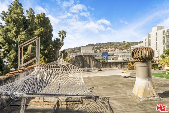 7063 Lanewood Avenue, Los Angeles, CA 90028