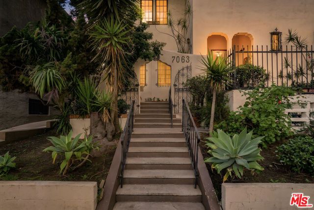 7063 Lanewood Avenue, Los Angeles, CA 90028
