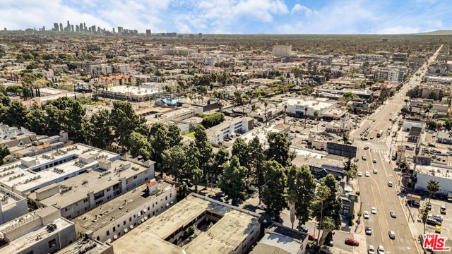 7063 Lanewood Avenue, Los Angeles, CA 90028