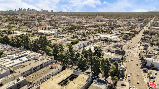 7063 Lanewood Avenue, Los Angeles, CA 90028