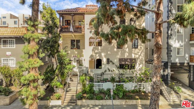 7063 Lanewood Avenue, Los Angeles, CA 90028