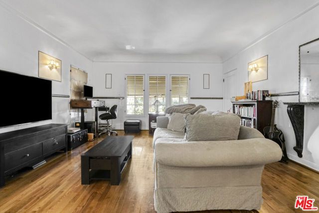 7063 Lanewood Avenue, Los Angeles, CA 90028