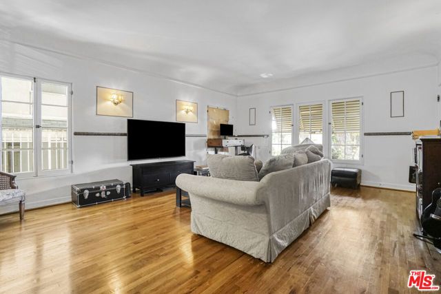 7063 Lanewood Avenue, Los Angeles, CA 90028