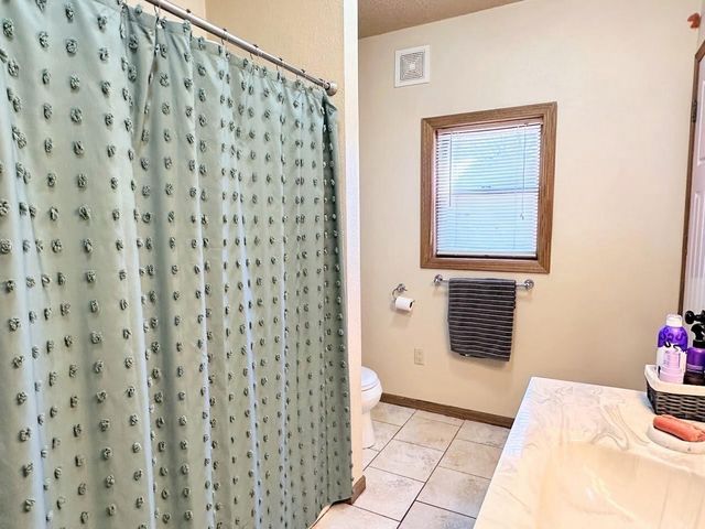 310 N Wacouta Avenue, Prairie Du Chien, WI 53821