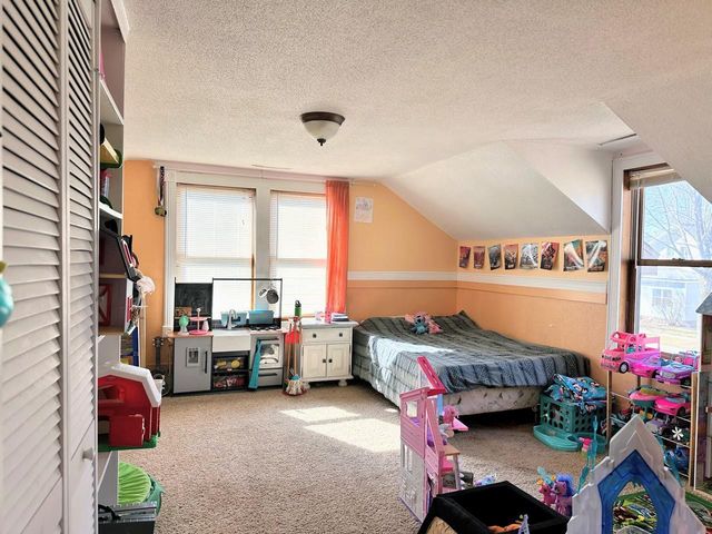 310 N Wacouta Avenue, Prairie Du Chien, WI 53821