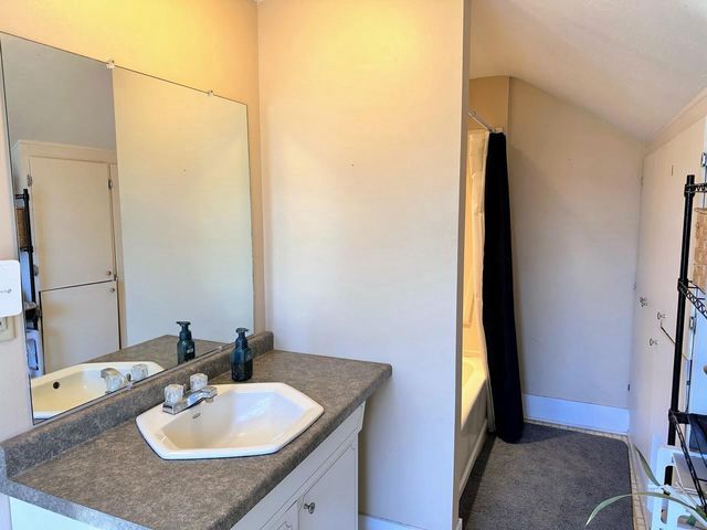 310 N Wacouta Avenue, Prairie Du Chien, WI 53821