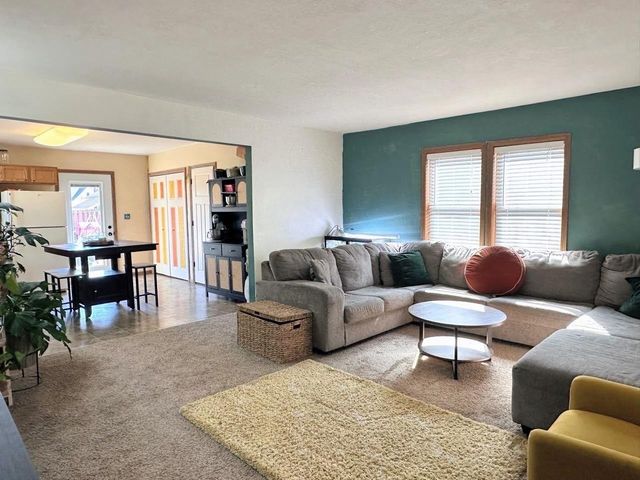 310 N Wacouta Avenue, Prairie Du Chien, WI 53821