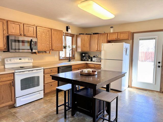 310 N Wacouta Avenue, Prairie Du Chien, WI 53821