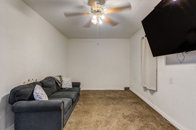 1916 73rd Street, Lubbock, TX 79423