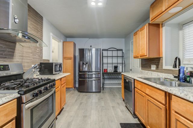 1916 73rd Street, Lubbock, TX 79423