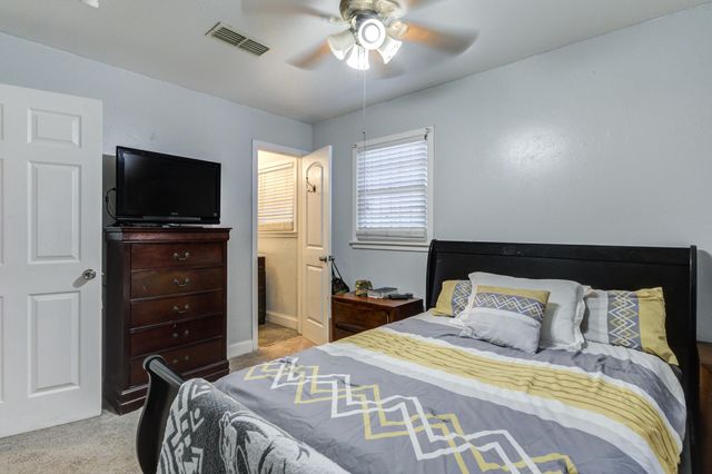 1916 73rd Street, Lubbock, TX 79423