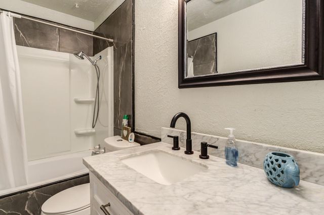 1916 73rd Street, Lubbock, TX 79423