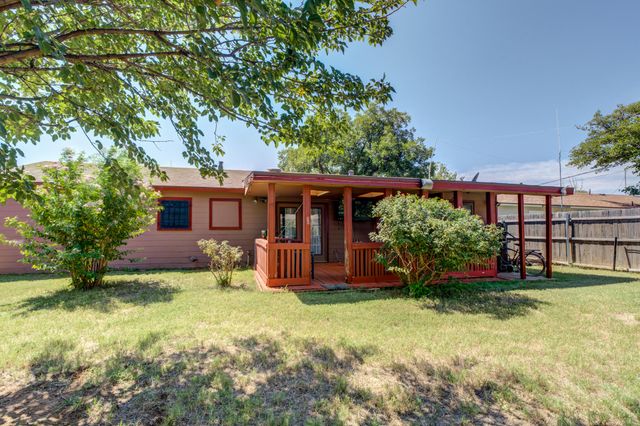 1916 73rd Street, Lubbock, TX 79423