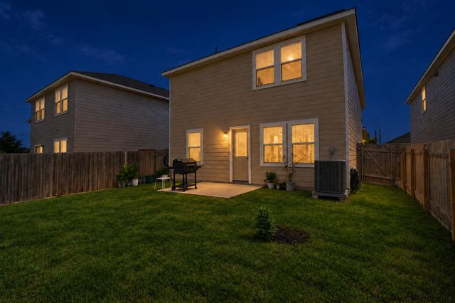 236 Waterbuck LOOP, Hutto, TX 78634