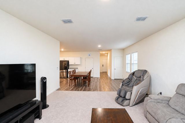 236 Waterbuck LOOP, Hutto, TX 78634